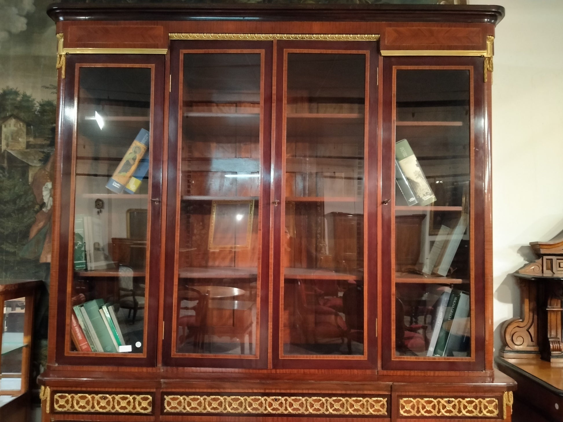 Antica grande libreria vetrinetta francese Luigi XVI 1800 in mogano biondo
