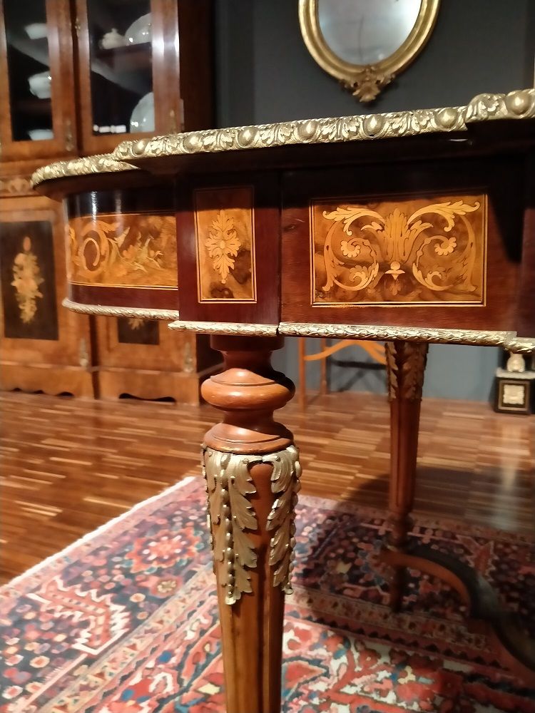 Antico tavolo da salotto francese del 1800 in stile Luigi XVI intarsi