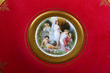 Set composed of 4 porcelain saucers