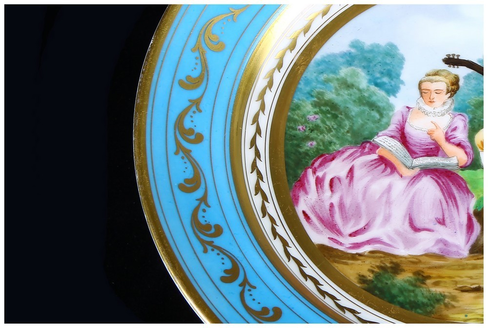 Antico piatto in porcellana francese di Sevres manifattura del 1800