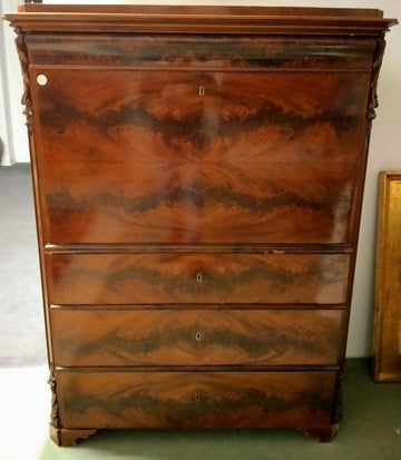 Secrétaire ancien de style Biedermeier du 19ème siècle en plume d'acajou.