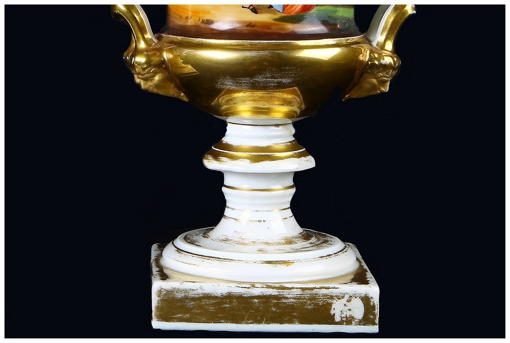 Coppia di antichi vasi francesi del 1800 a cratere decorati