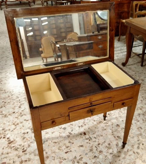 Antico tavolino toilette italiano Luigi XVI in legno di ciliegio 1700