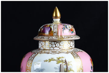Coppia di pregiate potiche con coperchio in porcellana bianca e rosa Manifattura Meissen