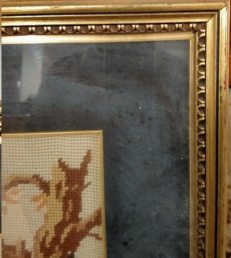 Antico quadro con ricamo a piccolo punto raffigurante scena di caccia