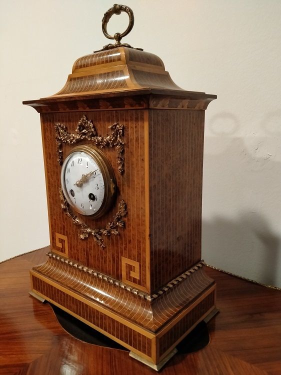 Antico orologio da tavolo del 1800 radica di olmo filetti di intarsio