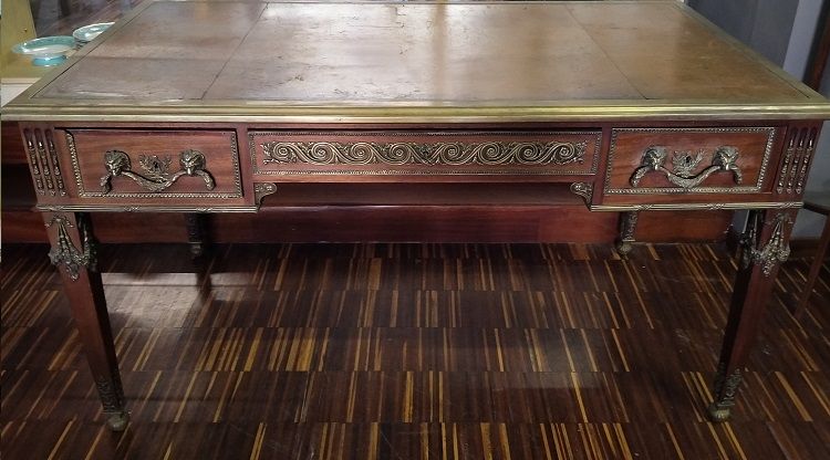Antica scrivania francese del 1800 stile Luigi XVI in mogano e bronzi