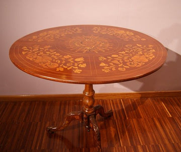 Petite Table à voile circulaire hollandaise antique de 1800 avec de riches incrustations