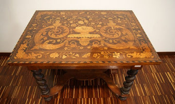 table de salon hollandaise antique des années 1700, pieds incrustés et noircis