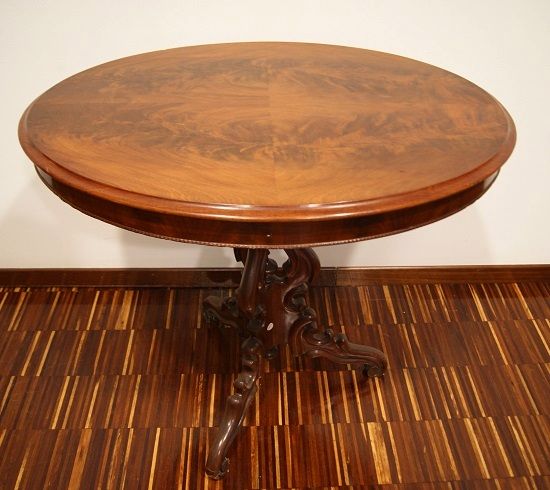 Antico tavolino ovale del 1800 stile Luigi Filippo in piuma di mogano
