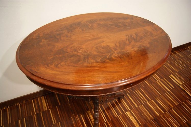 Antico tavolino ovale del 1800 stile Luigi Filippo in piuma di mogano
