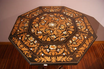 Dutch coffee table with mother-of-pearl inlays