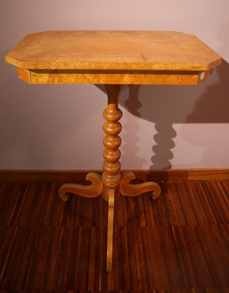 Antico tavolino rettangolare Biedermeier in betulla del 1800