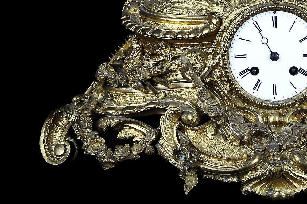 Antico orologio parigina francese del 1800 in bronzo dorato