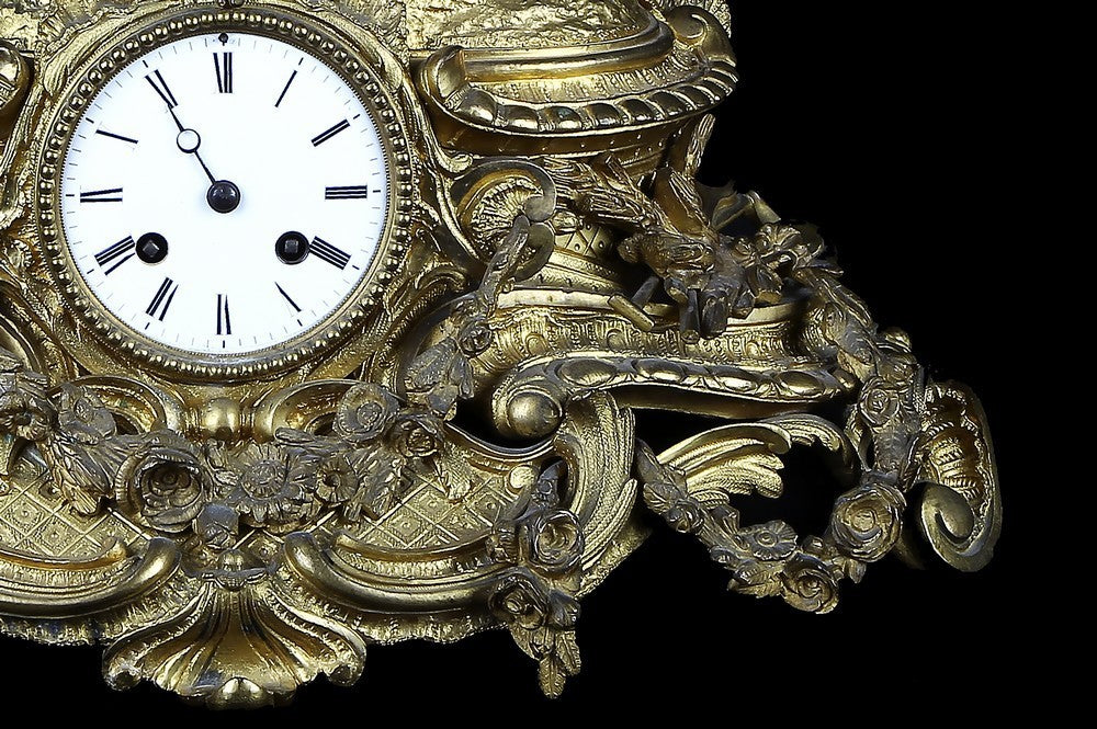 Antico orologio parigina francese del 1800 in bronzo dorato