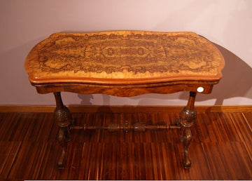 Antique 19th century Irish card table in walnut and burr walnut