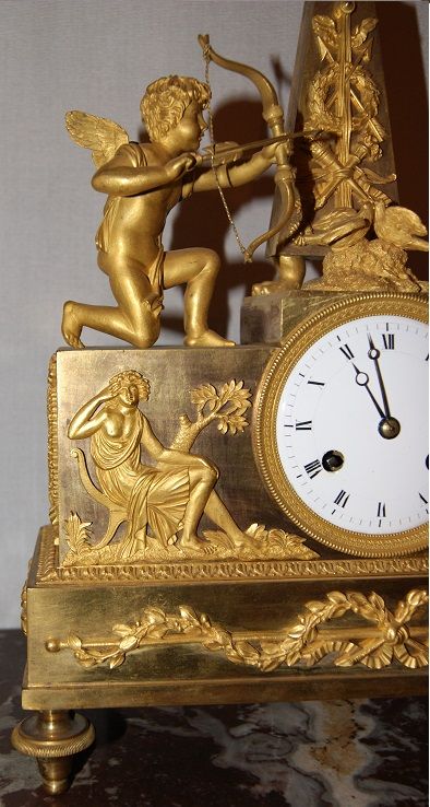 Antico orologio Impero francese del 1800 in bronzo dorato al mercurio