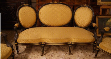 Salon français antique des années 1800, canapé, fauteuils et chaises anciennes