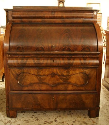 Antico comò a rullo stile Biedermeier del 1800 in piuma di mogano
