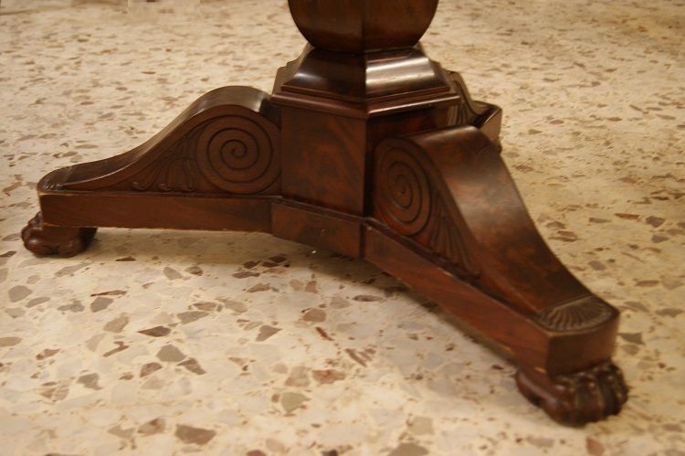 Antico tavolo circolare francese del 1800 stile Direttorio in mogano