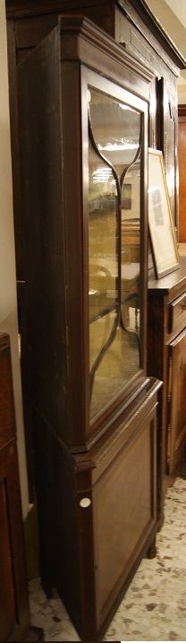 Angoliera antica inglese stile vittoriana con filetto di intarsio del 1800 con 1 anta chiusa e 1 anta a vetro 