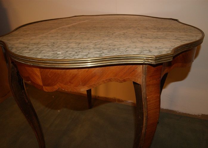 Antico tavolino francese del 1800 stile Luigi XV con piano in marmo