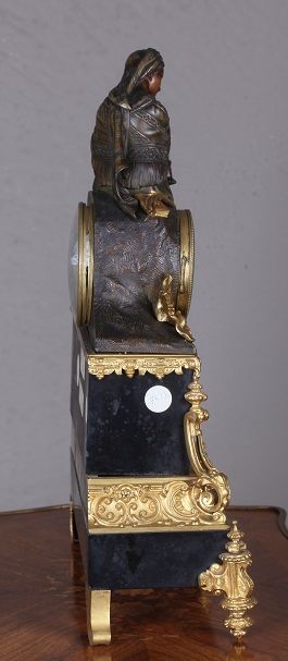 Antico orologio da tavolo francese del 1800 in bronzo e marmo