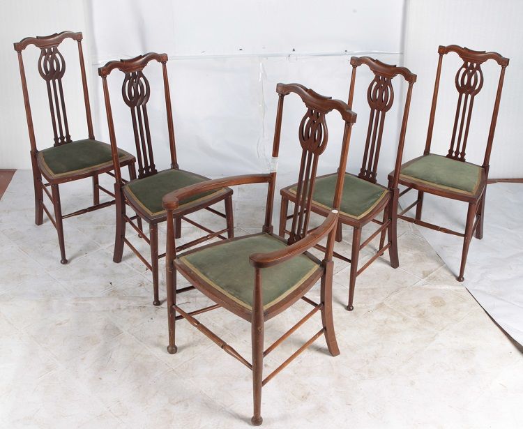 Gruppo di 4 sedie 2 capotavola inglesi del 1800 stile Vittoriano 