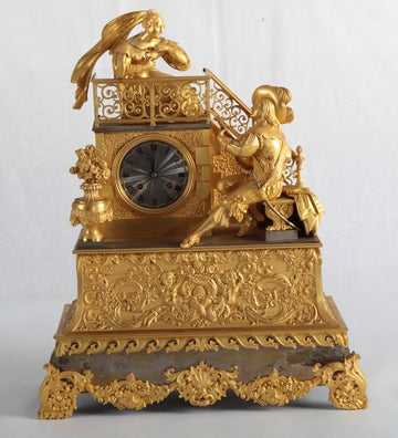 Pendule de table française antique du style Empire Romeo Giulie des années 1800