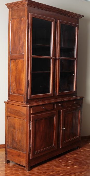 Antica credenza doppio corpo italiana del 1800 in legno di noce