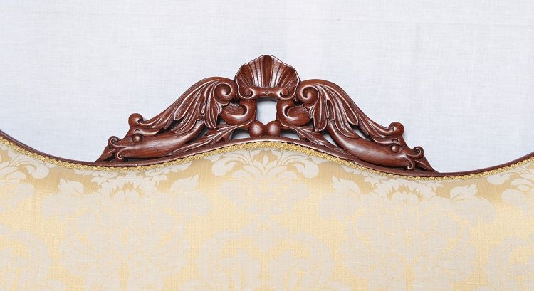 Antico divano francese del 1800 stile Carlo X restaurato in mogano