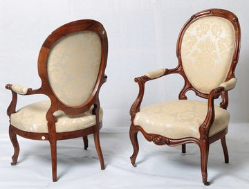 Paire de fauteuils français anciens des années 1800 restaurés en acajou