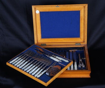 Cutlery box in Sheffield and mother of pearl