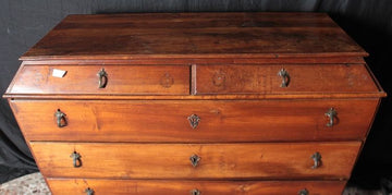 Antique Venetian chest of drawers from the 1700s in walnut wood - Northern Italy