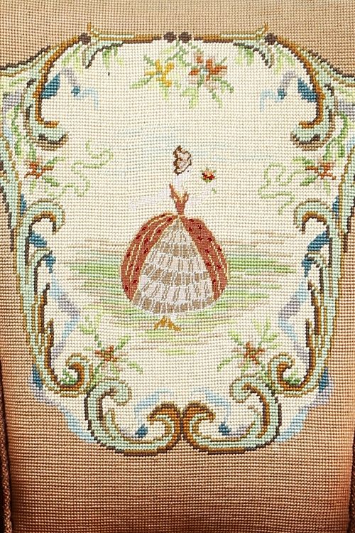Antiche poltrone Luigi Filippo in mogano del 1800 con piccolo punto