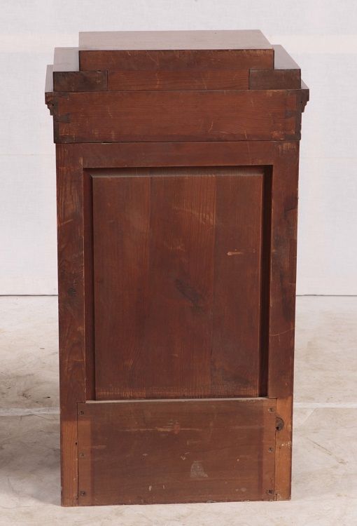 Antichi comodini Biedermeier del 1800 in legno di mogano e intarsi