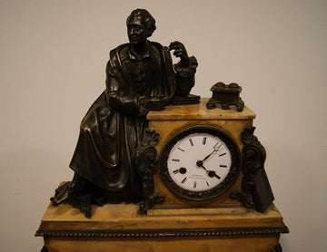 Orologio Impero in bronzo e marmo giallo Siena