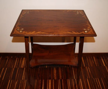 Antico tavolino inglese del 1800 stile Liberty in mogano e intarsi