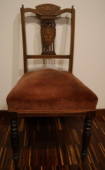 4 chaises anglaises anciennes des années 1800, style victorien avec incrustations
