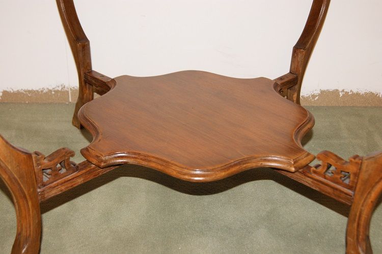 Antico tavolino inglese del 1900 stile Vittoriano in mogano