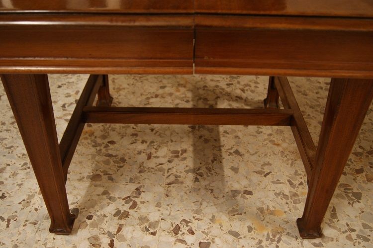 Antico tavolo stile decò allungabile italiano del 1900 in noce