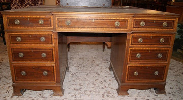 Bureau anglais ancien de 1800 de style victorien en acajou et marqueterie