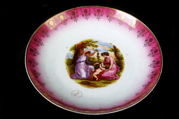 Grande piatto in porcellana con bordo rosa intenso e decori color oro