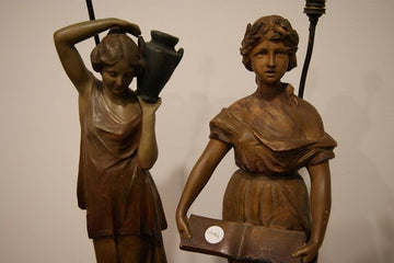 Paire de lampes anciennes Art Nouveau françaises représentant des femmes