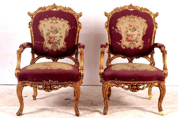 Antique French armchairs from the 1800s, Louis XV style, in gilded wood