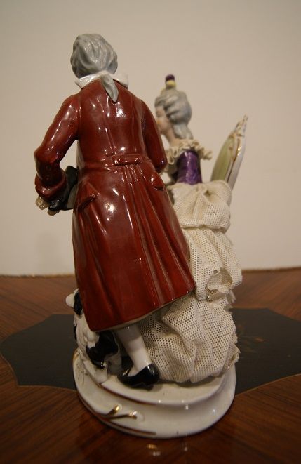 Antica statuetta in porcellana inglese  Royal Crown Derby del 1800