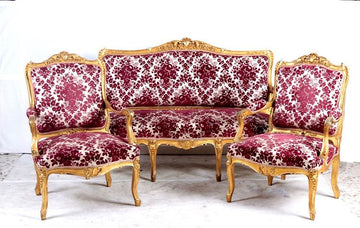 Antique living room sofa and armchairs from the 1800s in Louis XV style