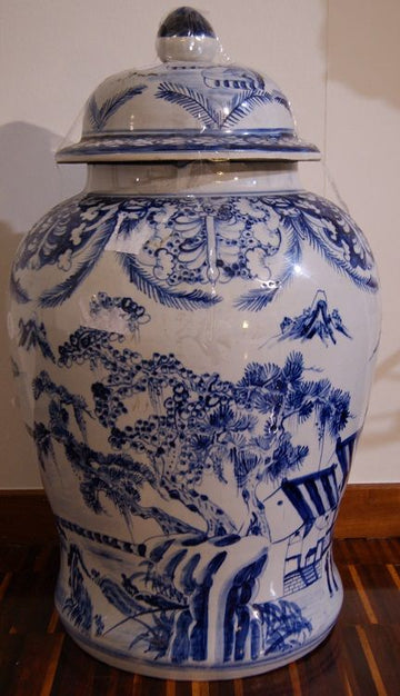Grande vaso in ceramica con decorazioni orientali