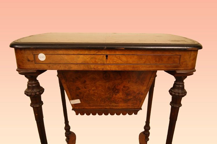 Antico tavolino da lavoro stile vittoriano con intarsi
