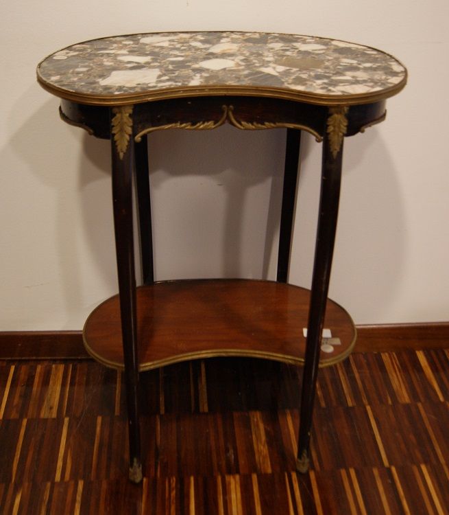 Antico tavolino a fagiolo del 1800 stile Luigi XV con piano in marmo